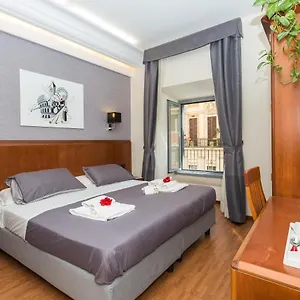 *** Couette-café Filomena Arthouse Italie